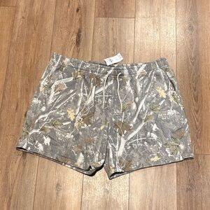 NWT men’s Abercrombie xxl camo sweatshirts